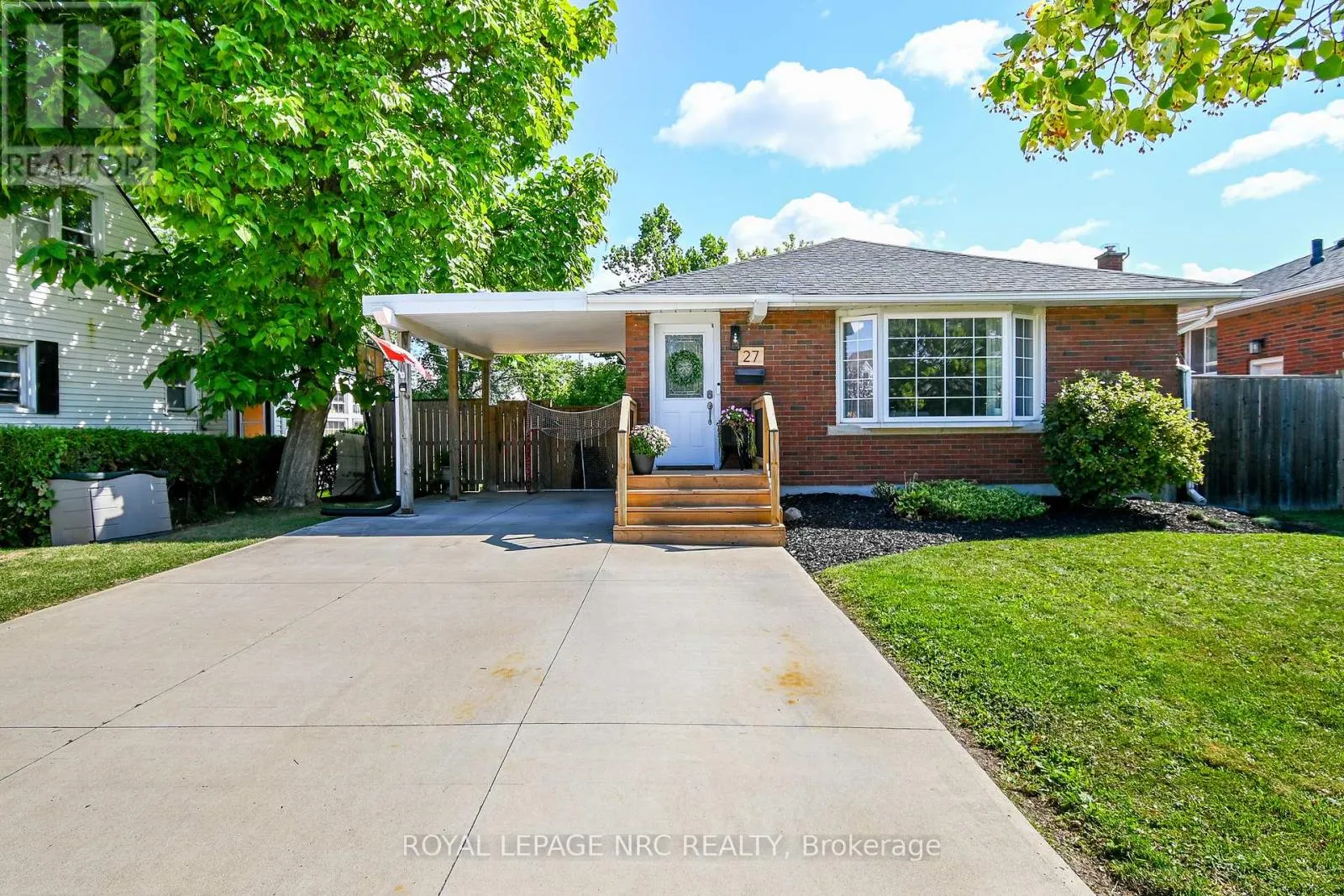 27 BLAIN PLACE