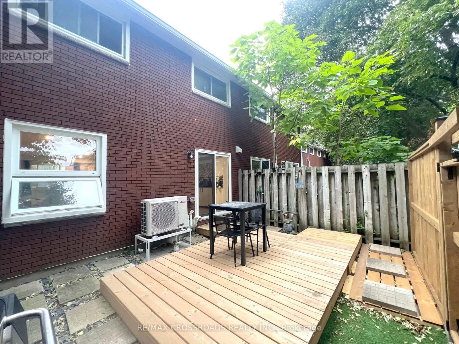 647 ALBERT STREET