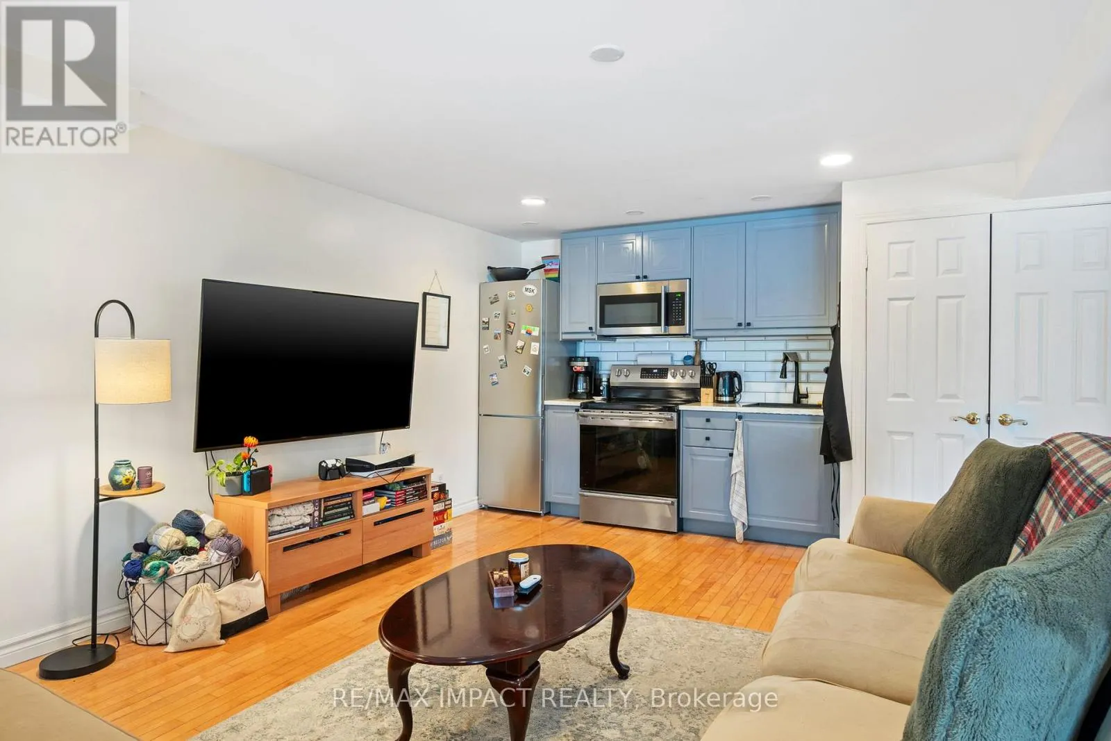 3 GIBSON PLACE