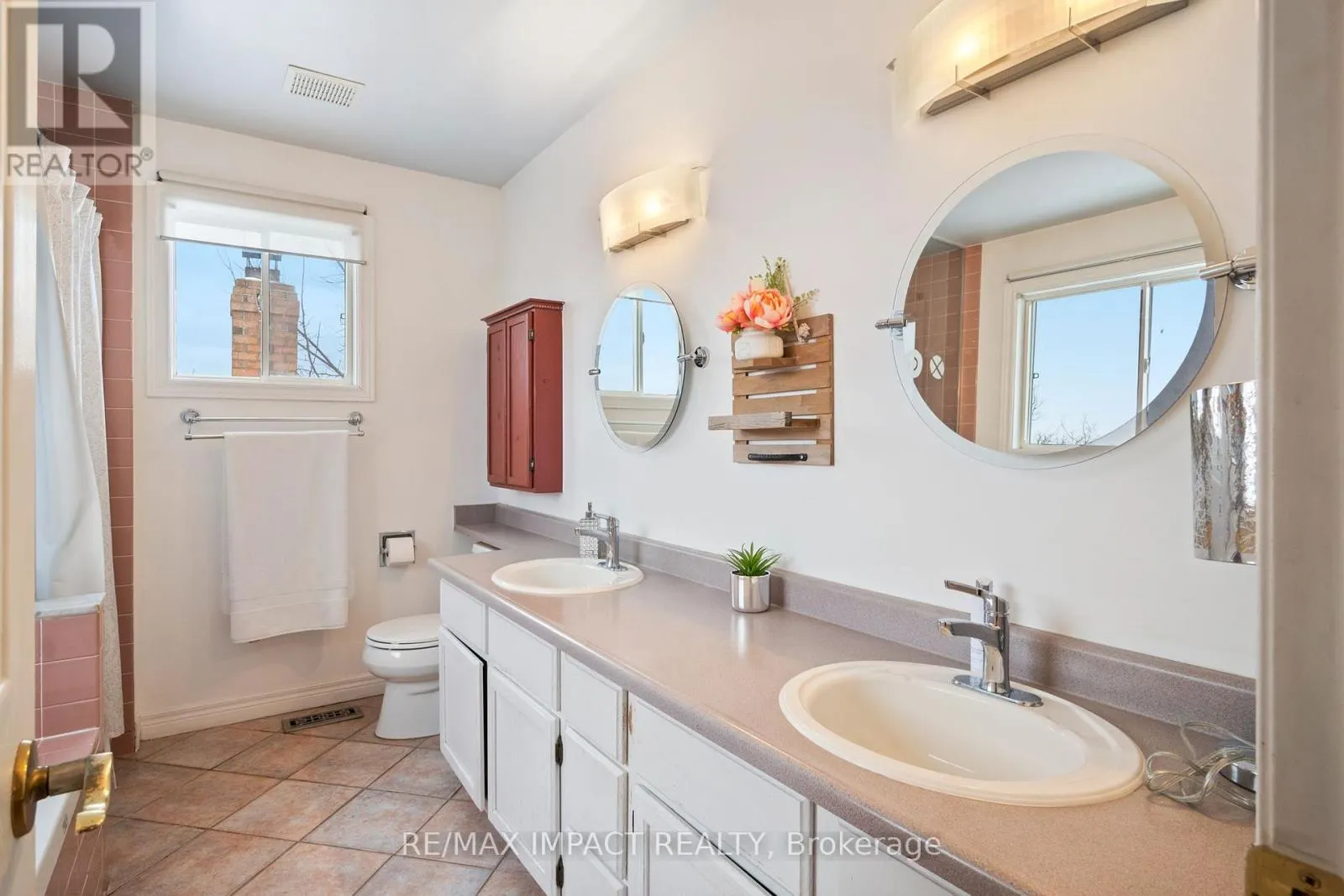 3 GIBSON PLACE