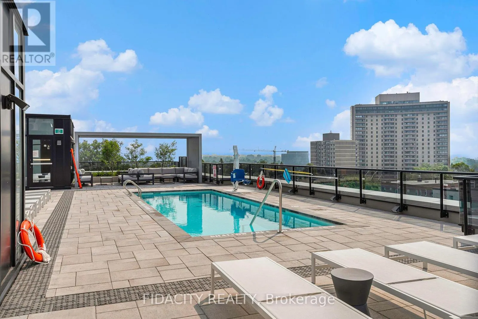 515 - 560 RIDEAU STREET