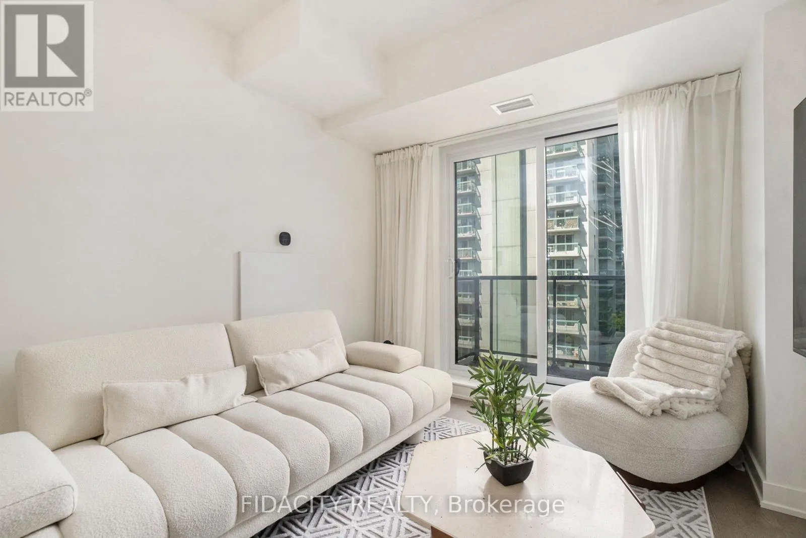 515 - 560 RIDEAU STREET