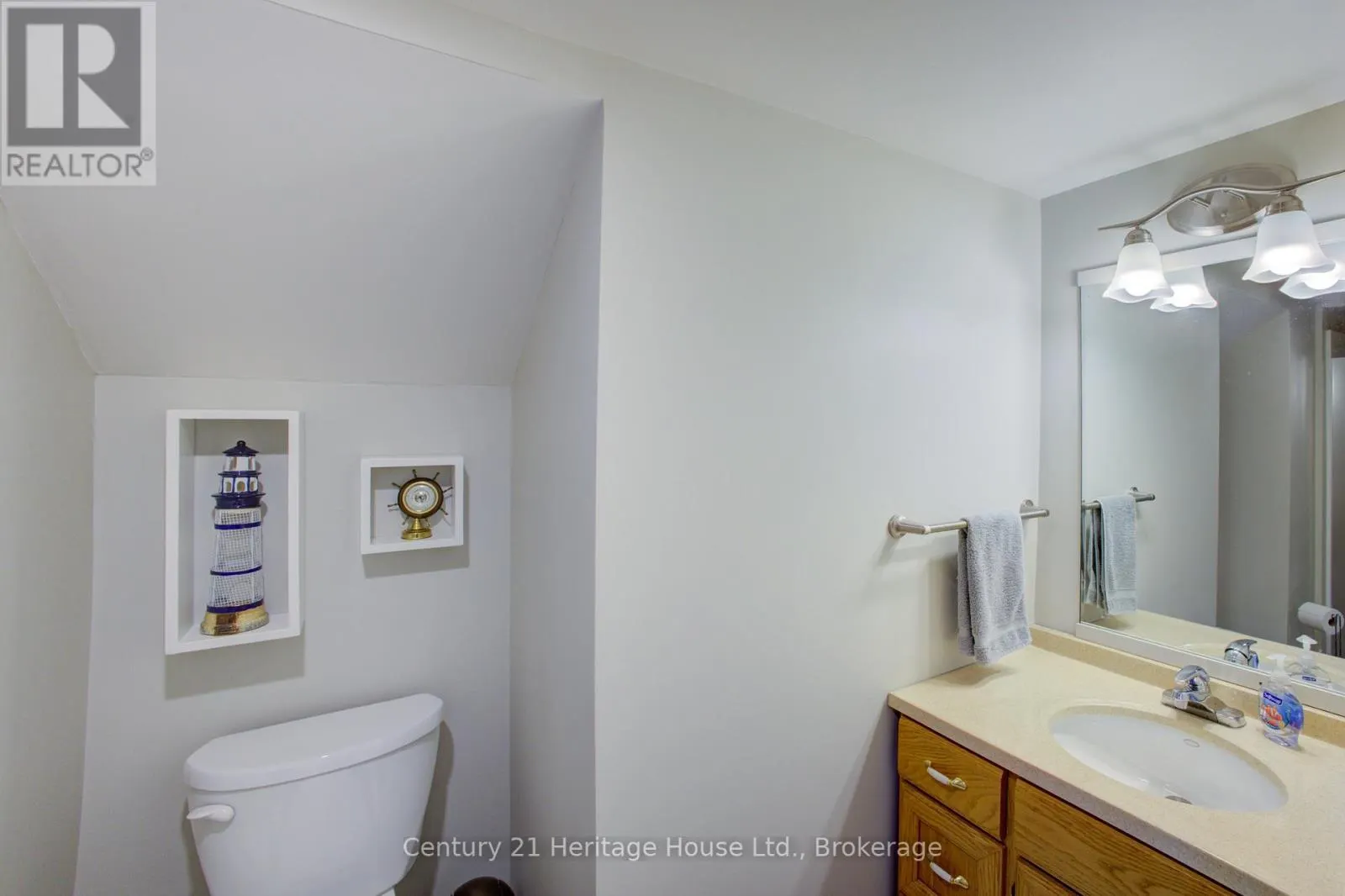 375 GEORGE STREET W