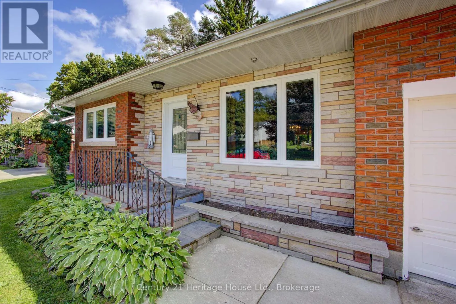 375 GEORGE STREET W