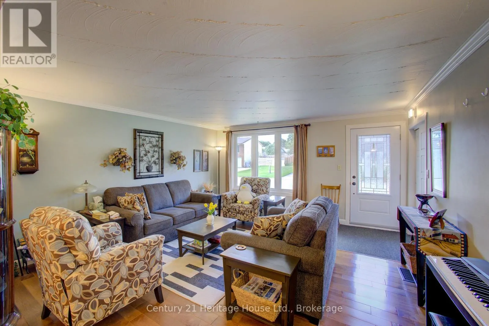 375 GEORGE STREET W