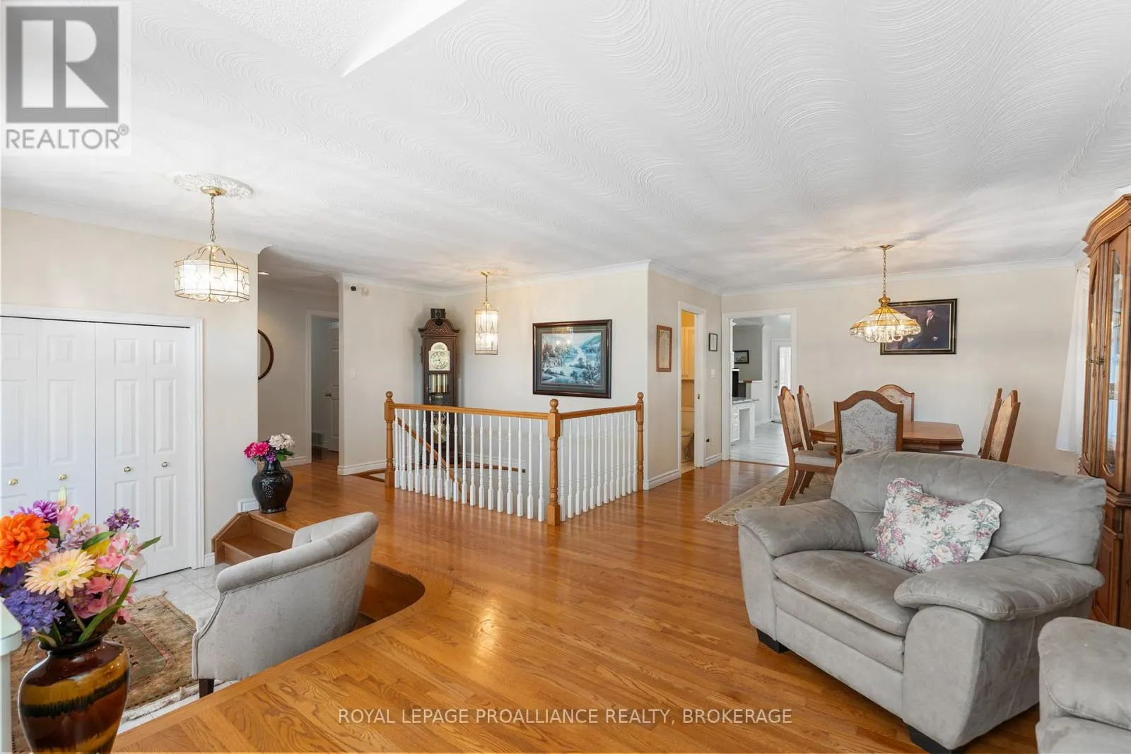 377 BRIARWOOD DRIVE