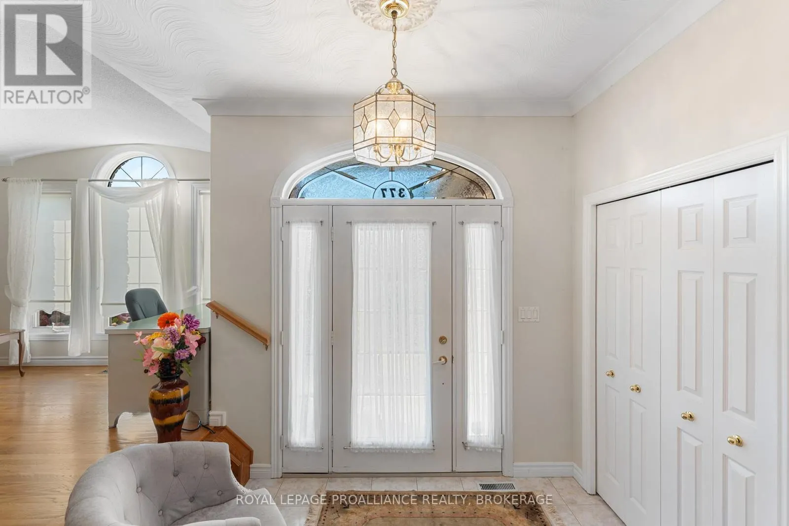 377 BRIARWOOD DRIVE