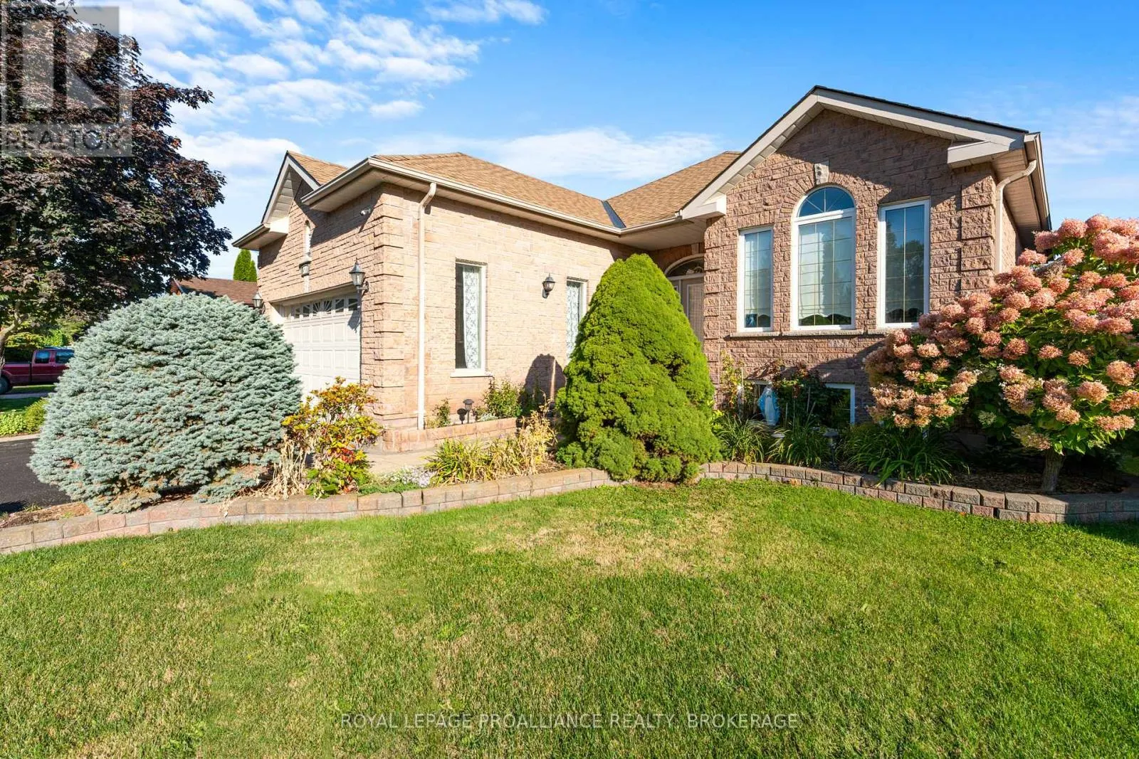 377 BRIARWOOD DRIVE