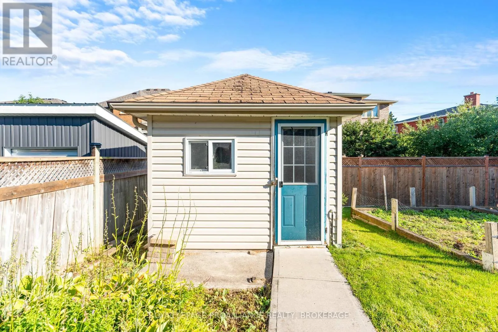 377 BRIARWOOD DRIVE