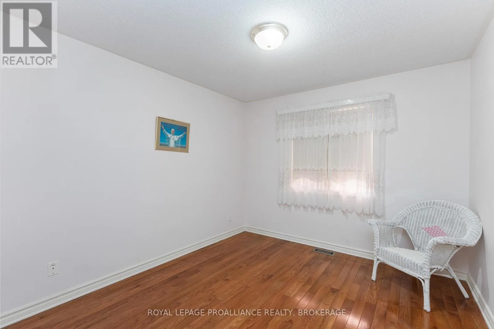 377 BRIARWOOD DRIVE
