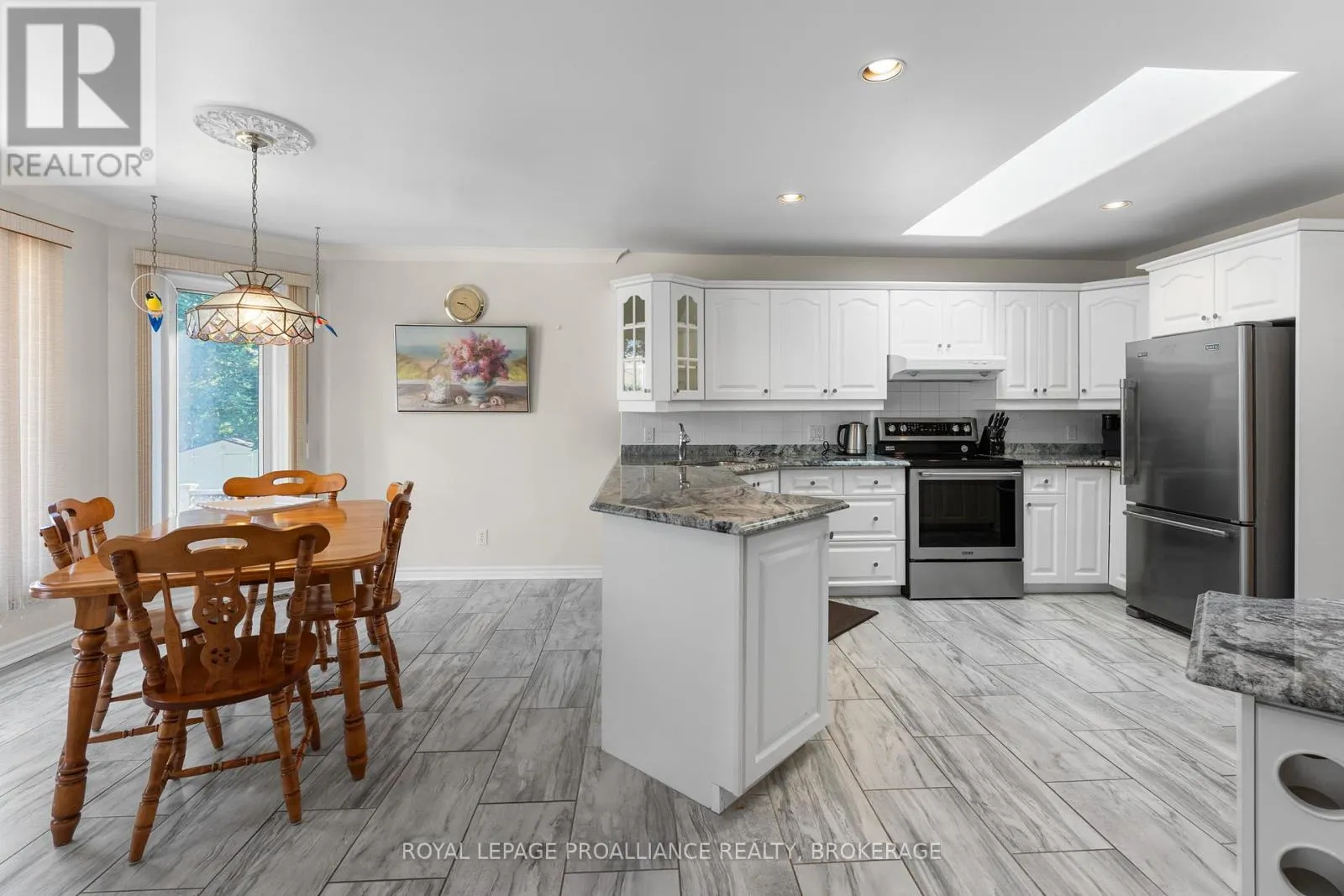 377 BRIARWOOD DRIVE