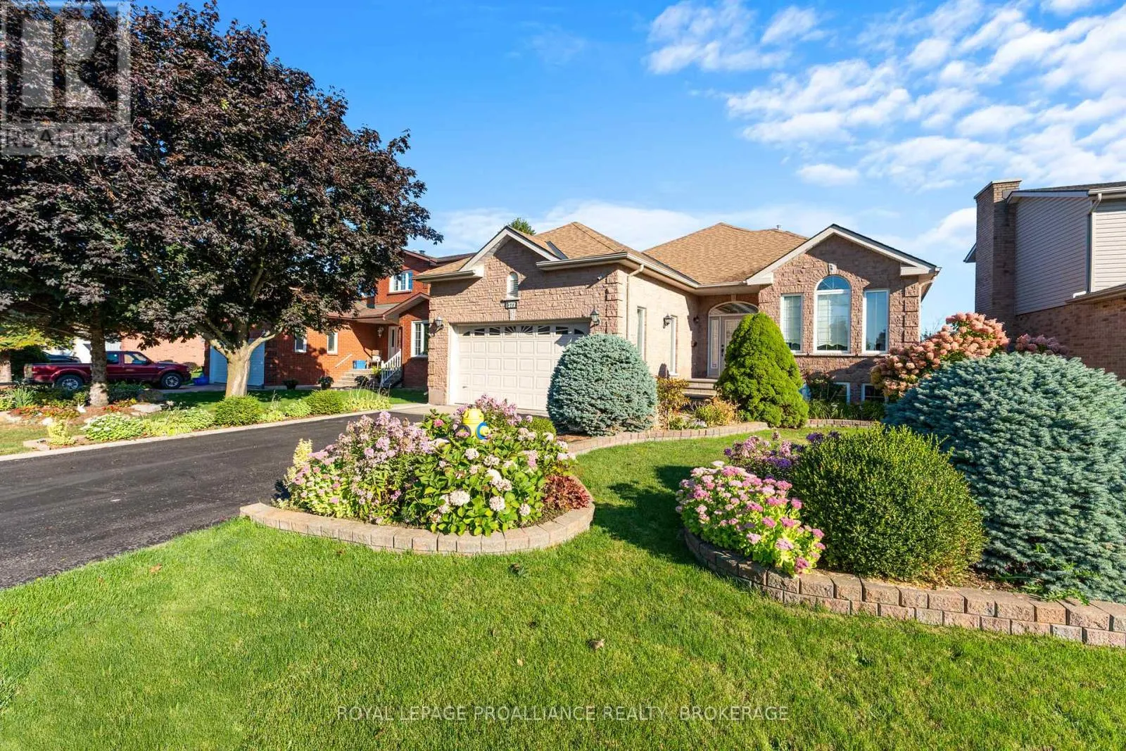 377 BRIARWOOD DRIVE