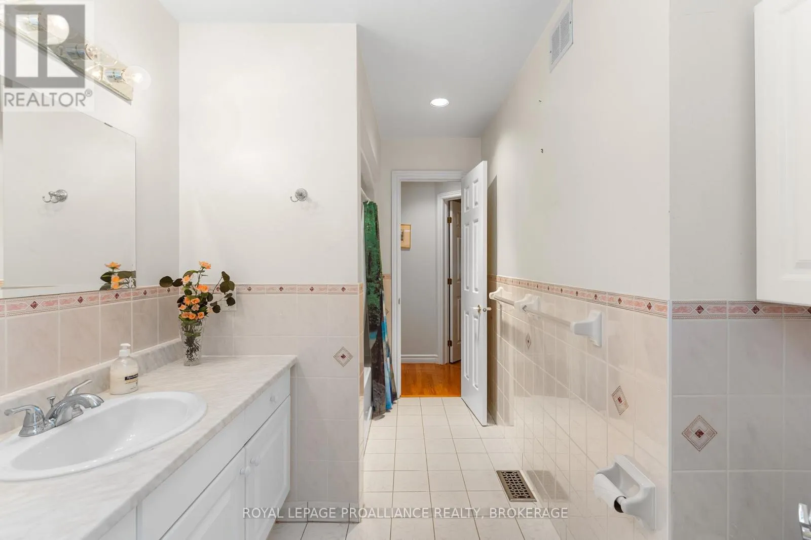 377 BRIARWOOD DRIVE