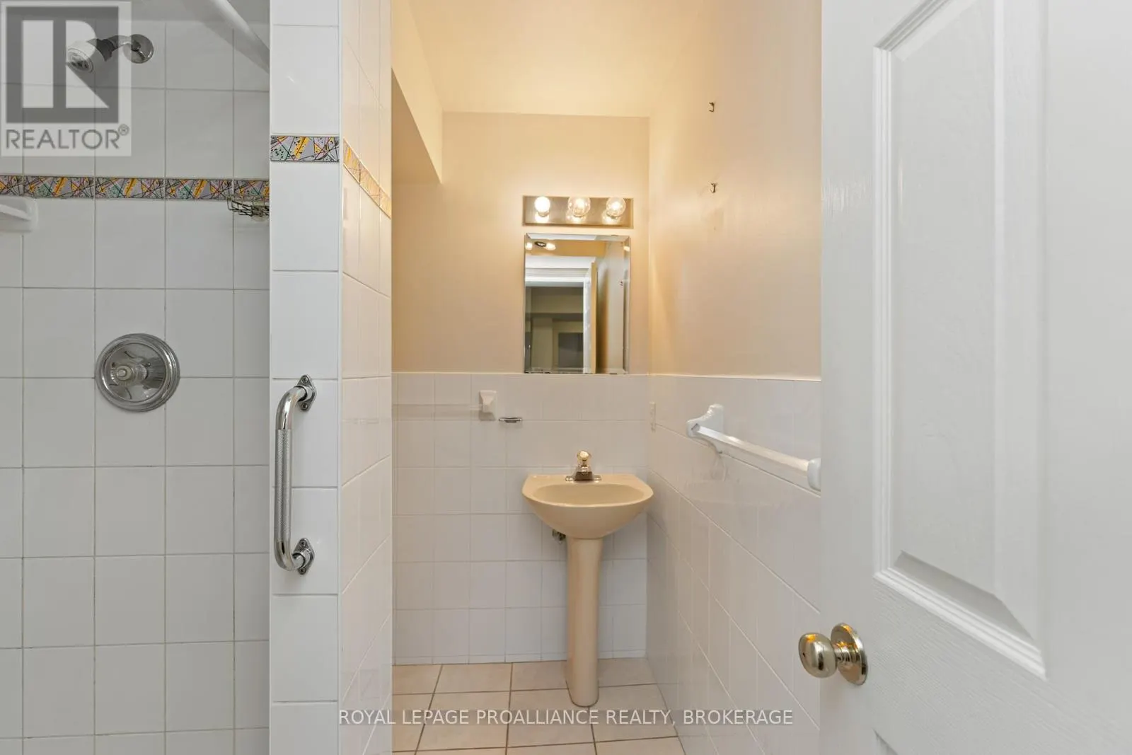 377 BRIARWOOD DRIVE