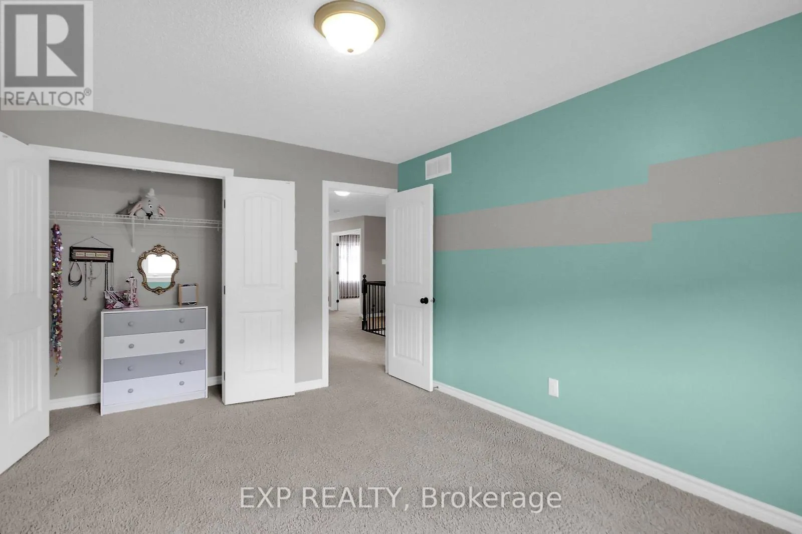 132 GRACEWOOD CRESCENT