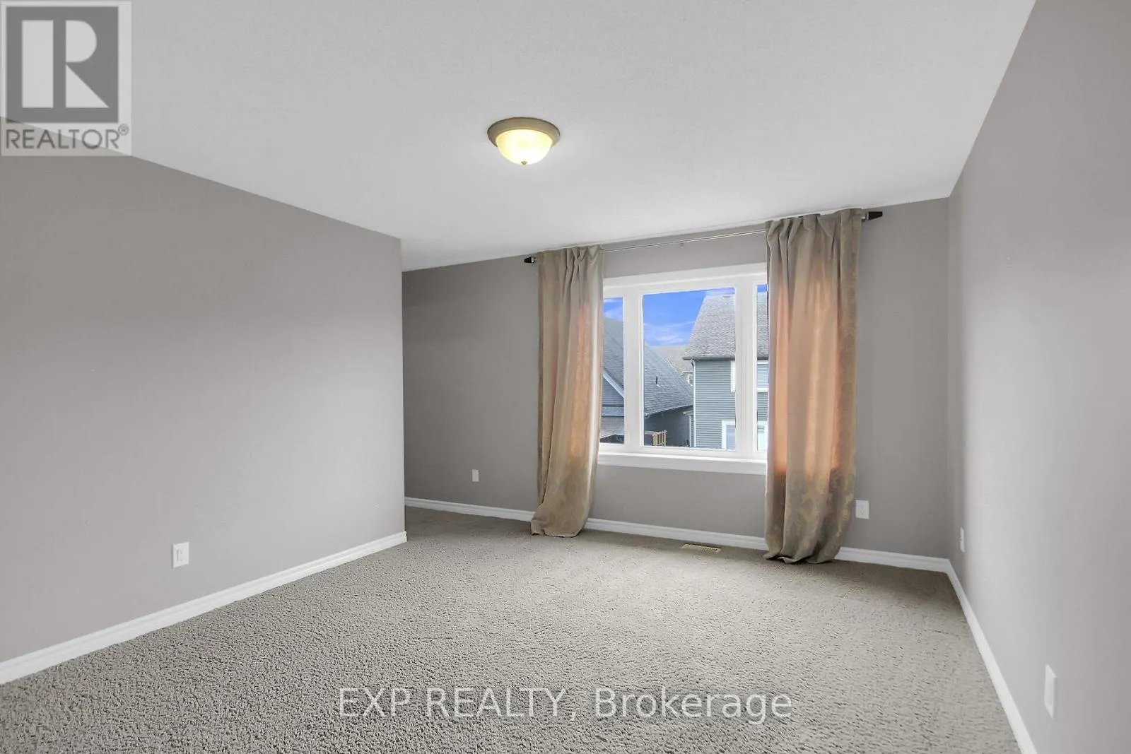 132 GRACEWOOD CRESCENT