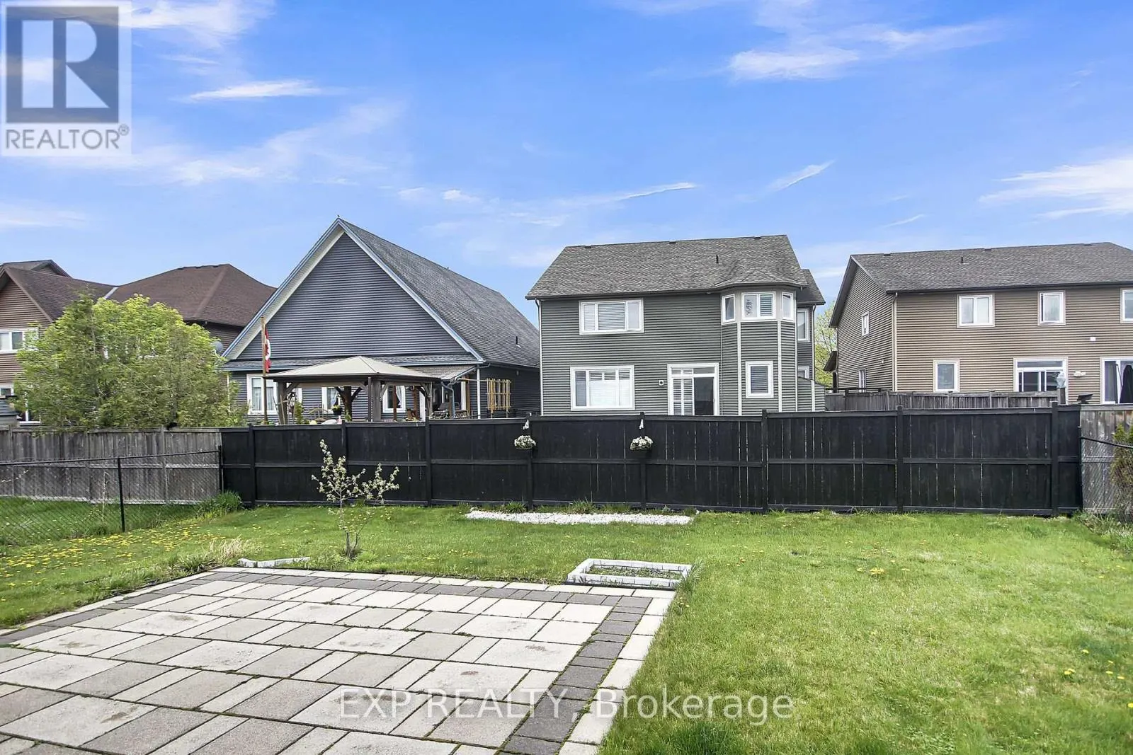 132 GRACEWOOD CRESCENT
