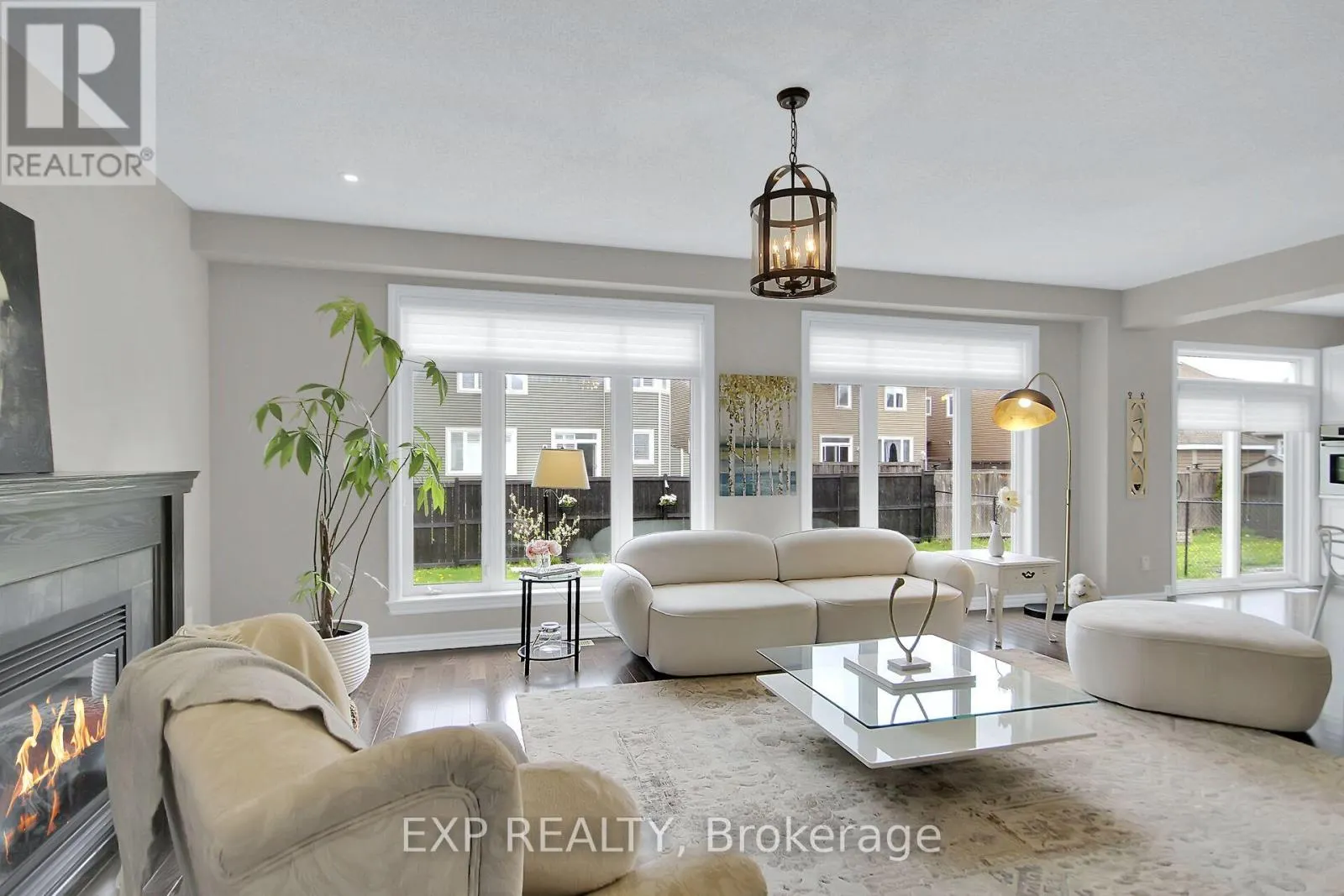 132 GRACEWOOD CRESCENT