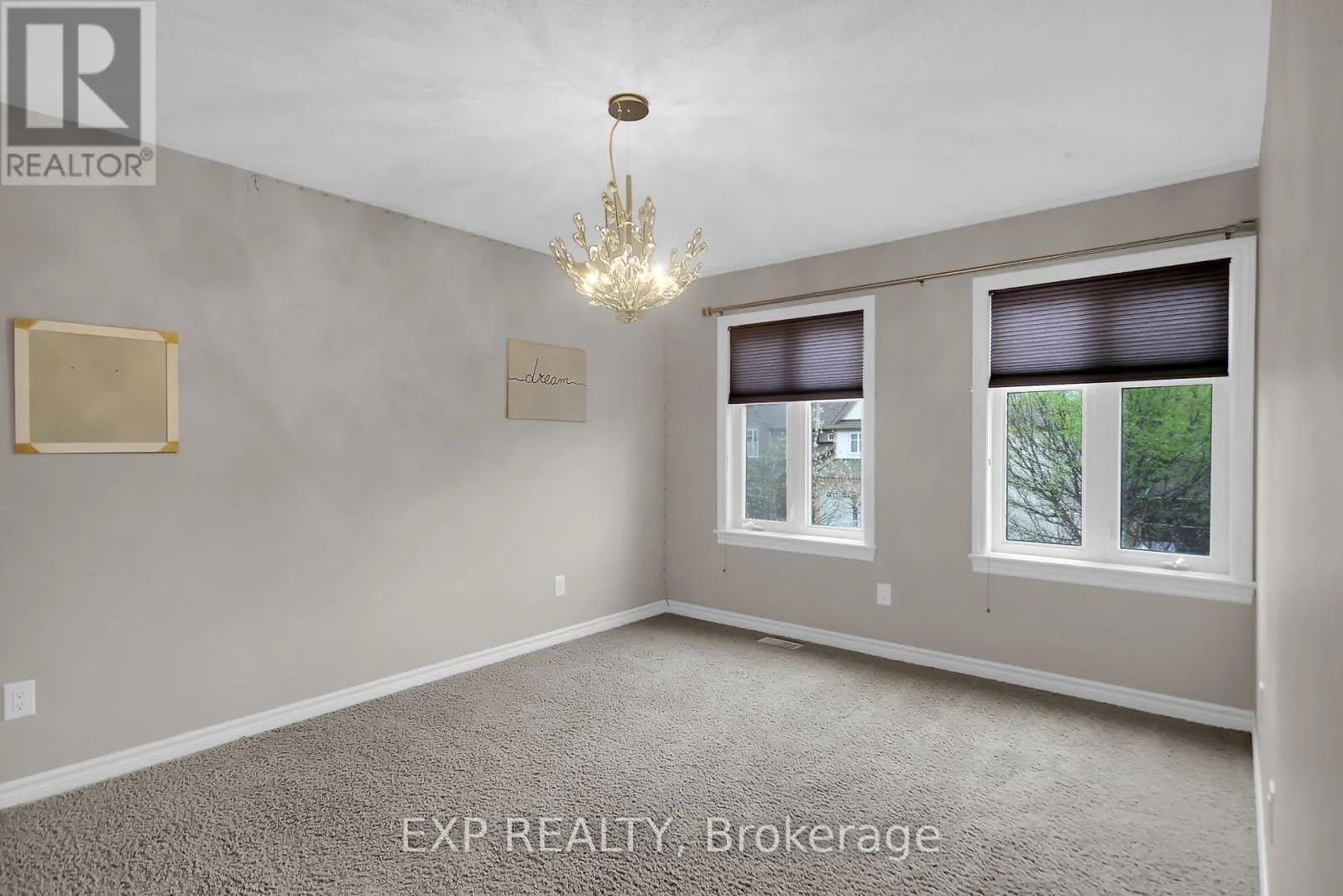 132 GRACEWOOD CRESCENT
