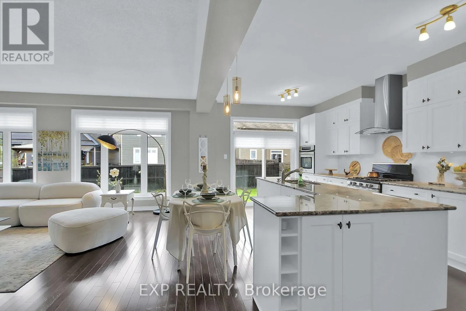 132 GRACEWOOD CRESCENT