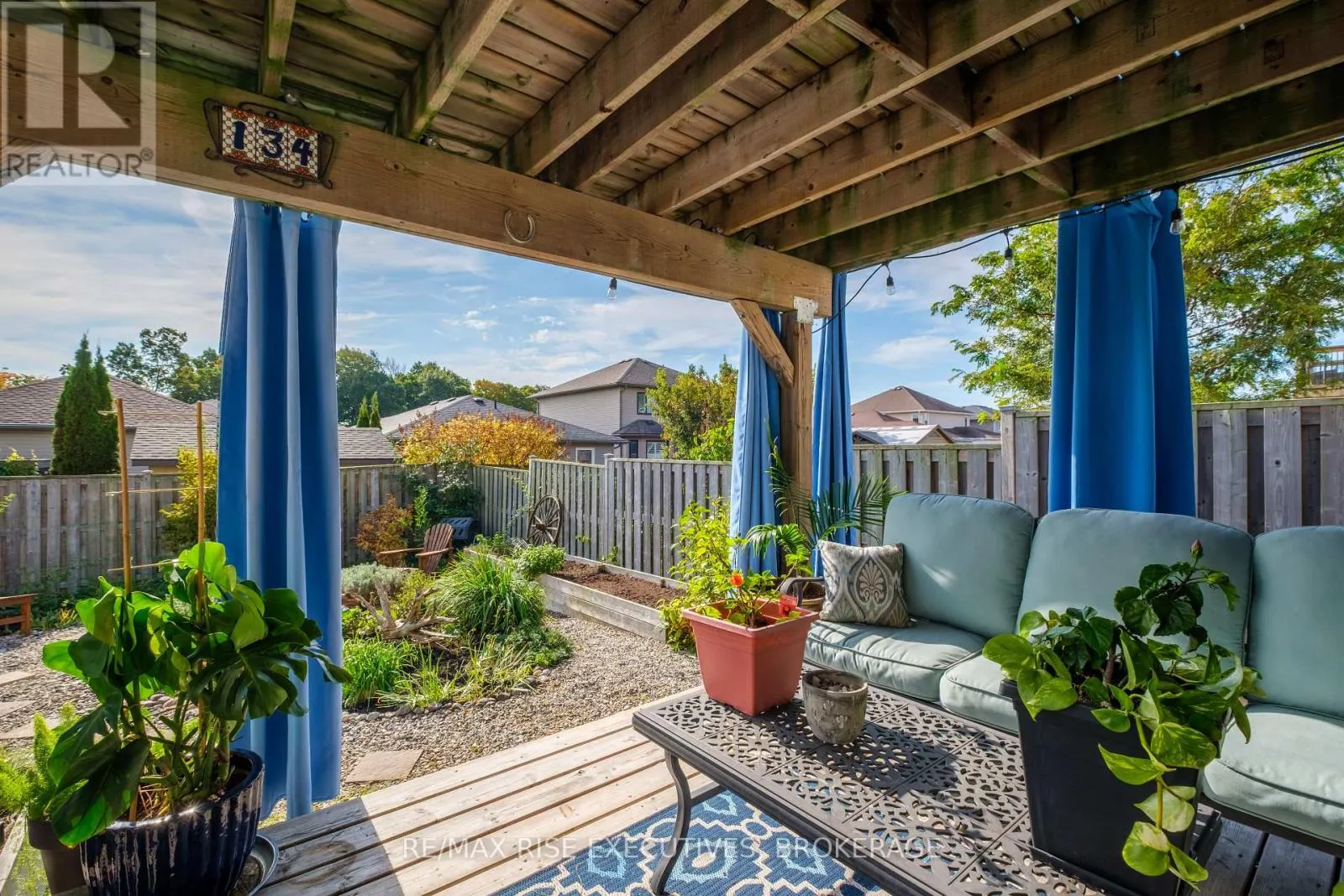 134 ISLANDVIEW DRIVE