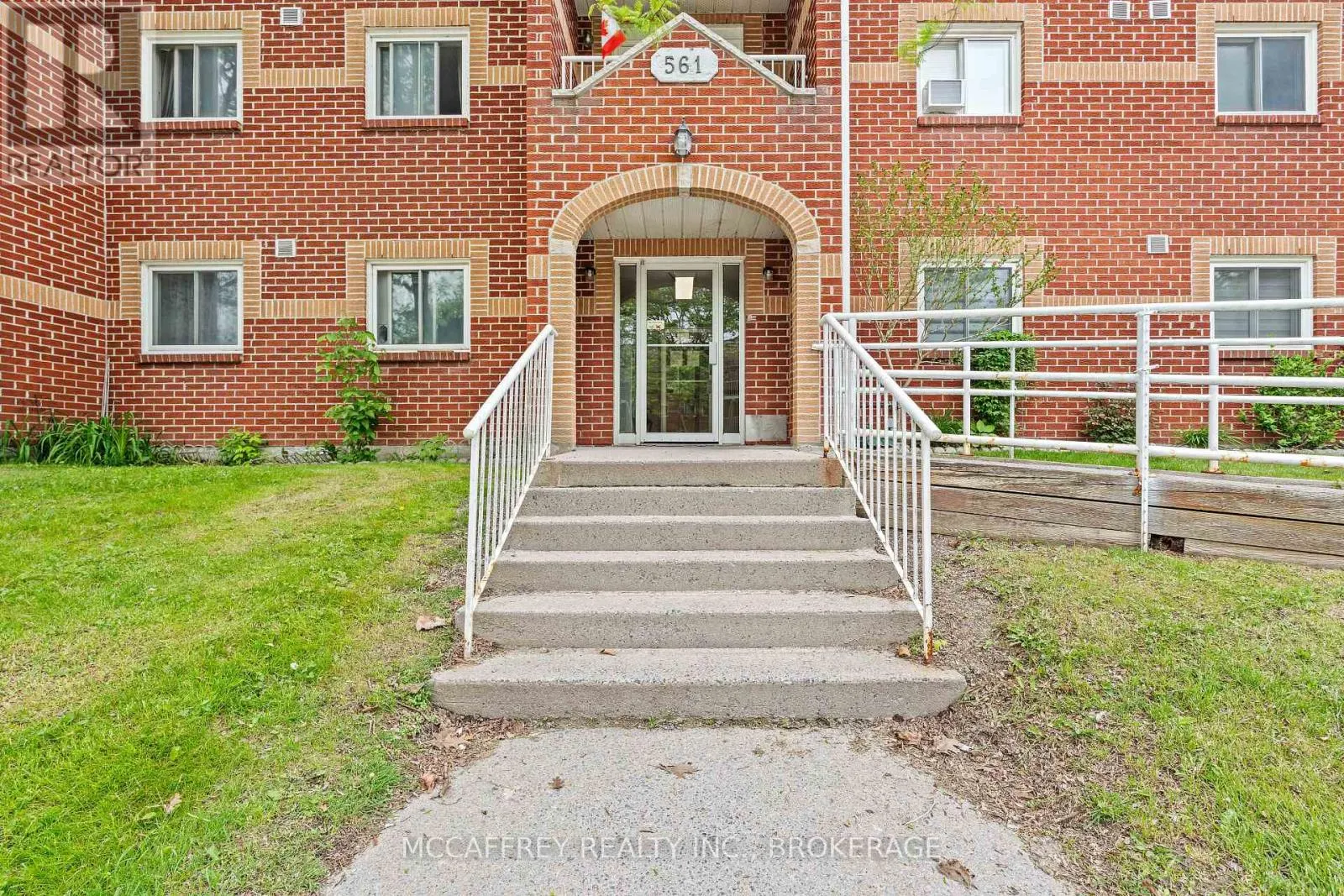 204 - 561 ARMSTRONG ROAD, #204