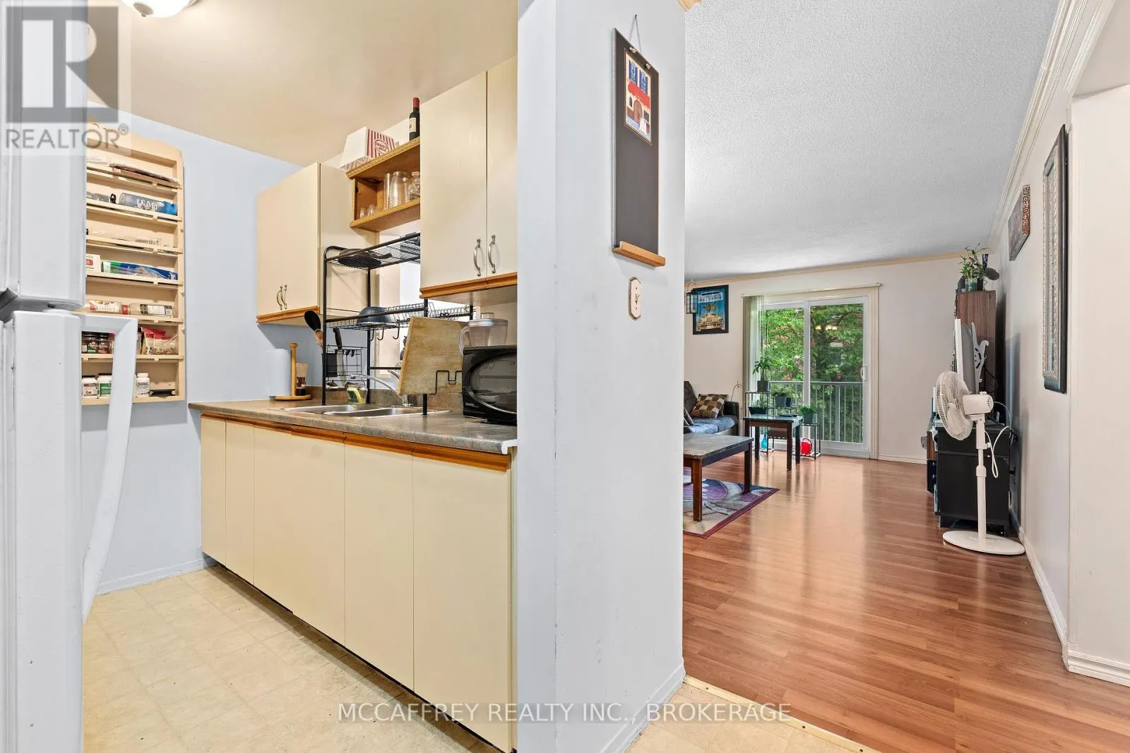 204 - 561 ARMSTRONG ROAD, #204