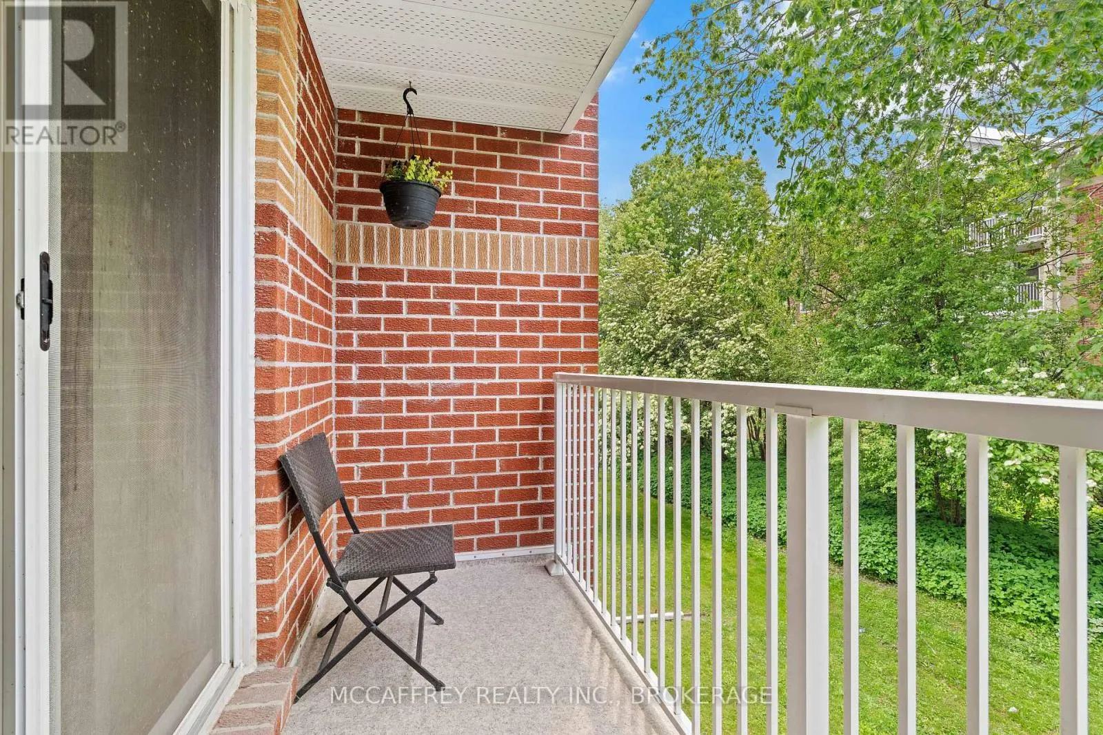 204 - 561 ARMSTRONG ROAD, #204