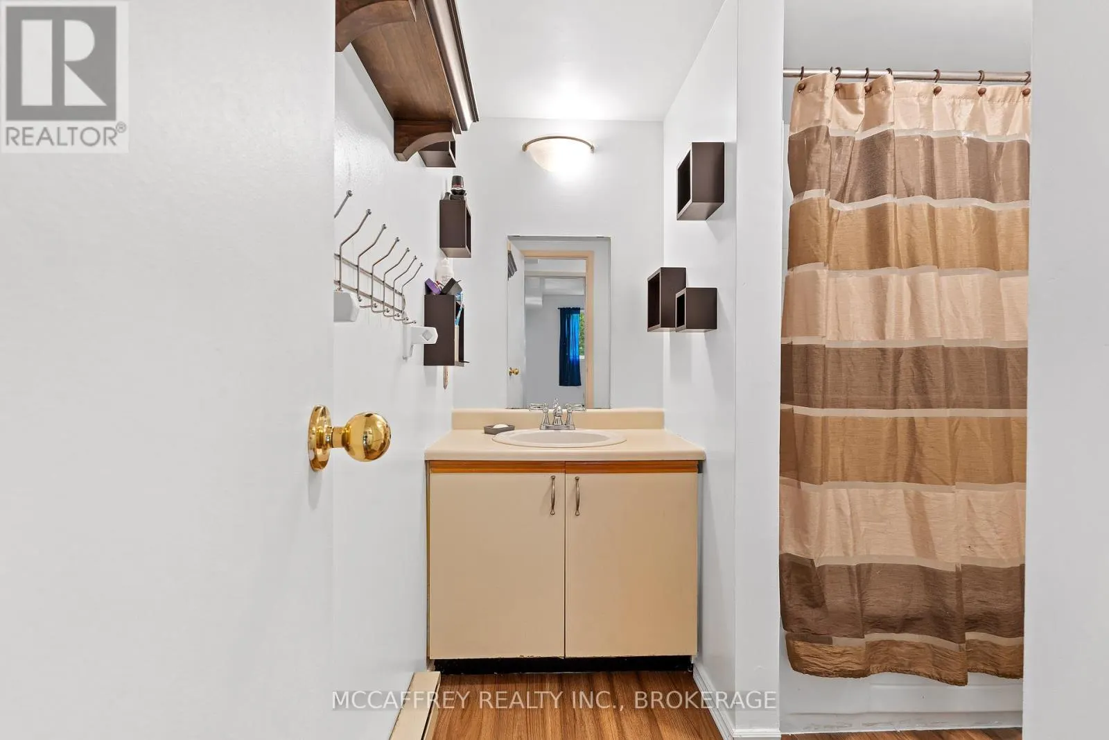 204 - 561 ARMSTRONG ROAD, #204