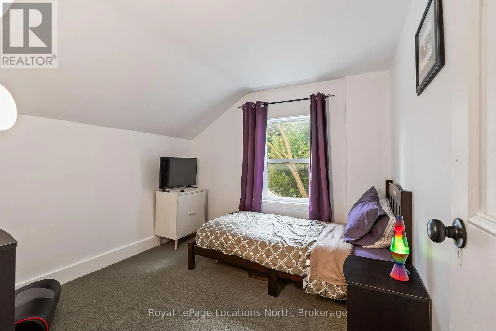 392082 GREY 109 ROAD