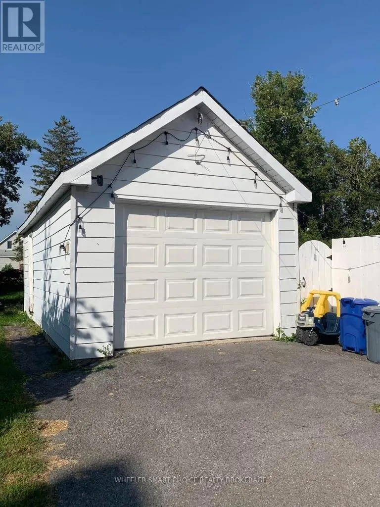 29 BALDWIN AVENUE
