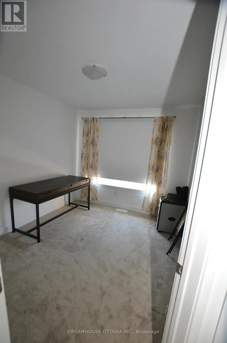 257 FINSBURY AVENUE