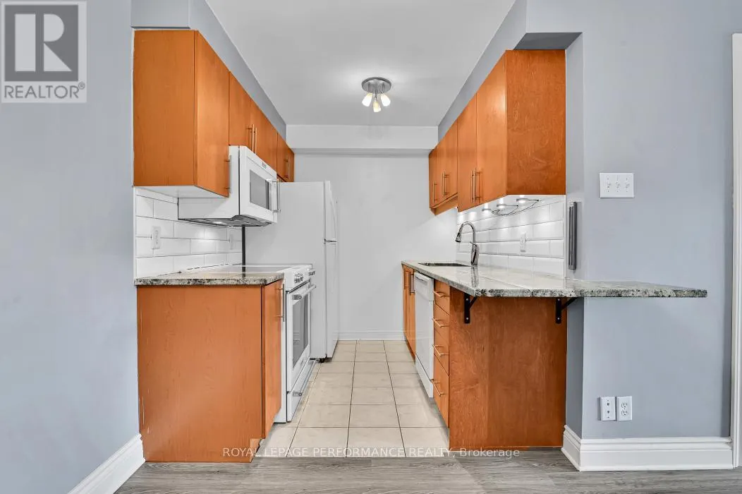 407 - 429 SOMERSET STREET W