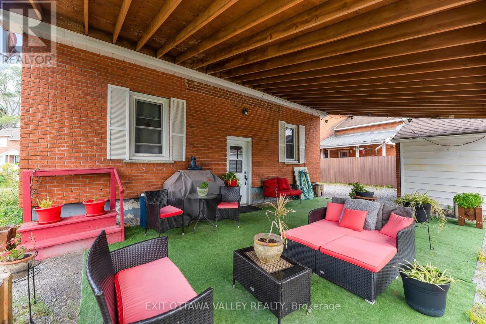 329 THIRD AVENUE