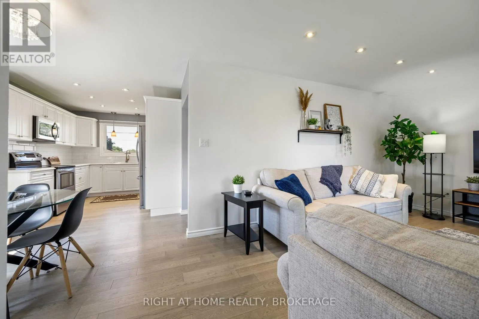 9 ALLANBURG ROAD