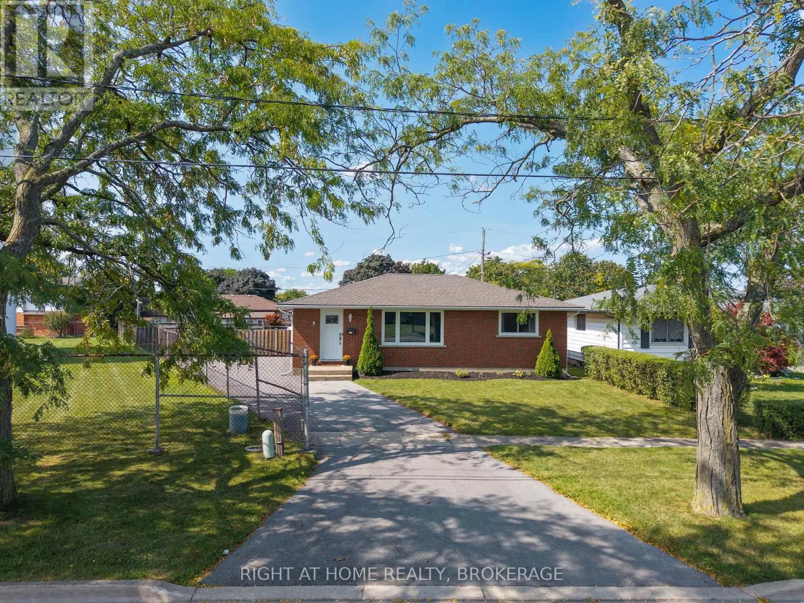 9 ALLANBURG ROAD