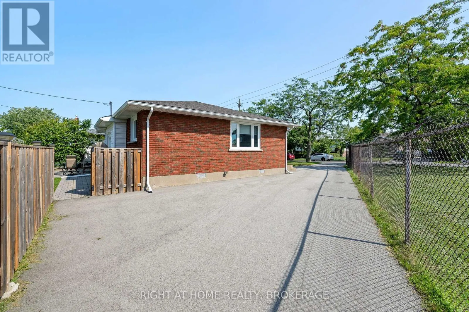 9 ALLANBURG ROAD