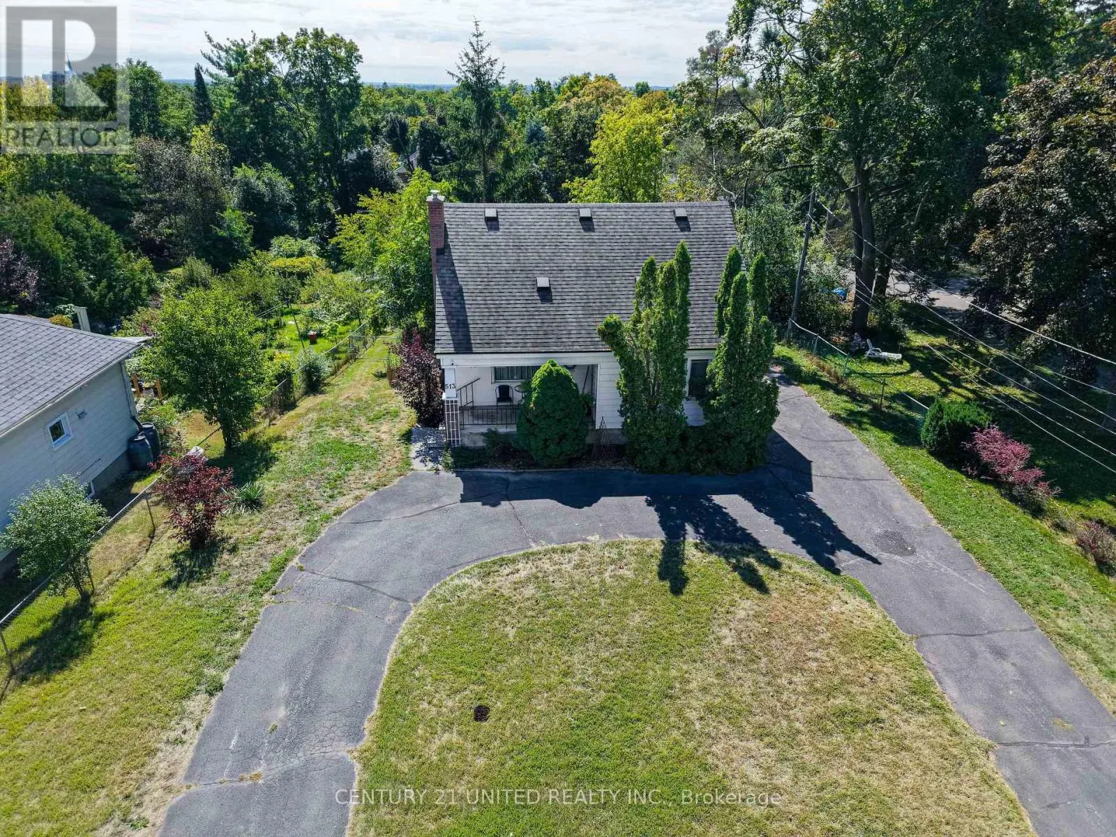513 PARKHILL ROAD W