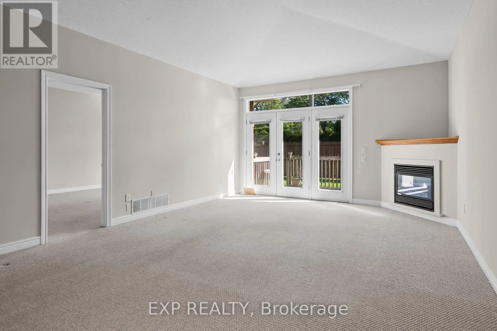 23 - 5595 DRUMMOND ROAD, #23