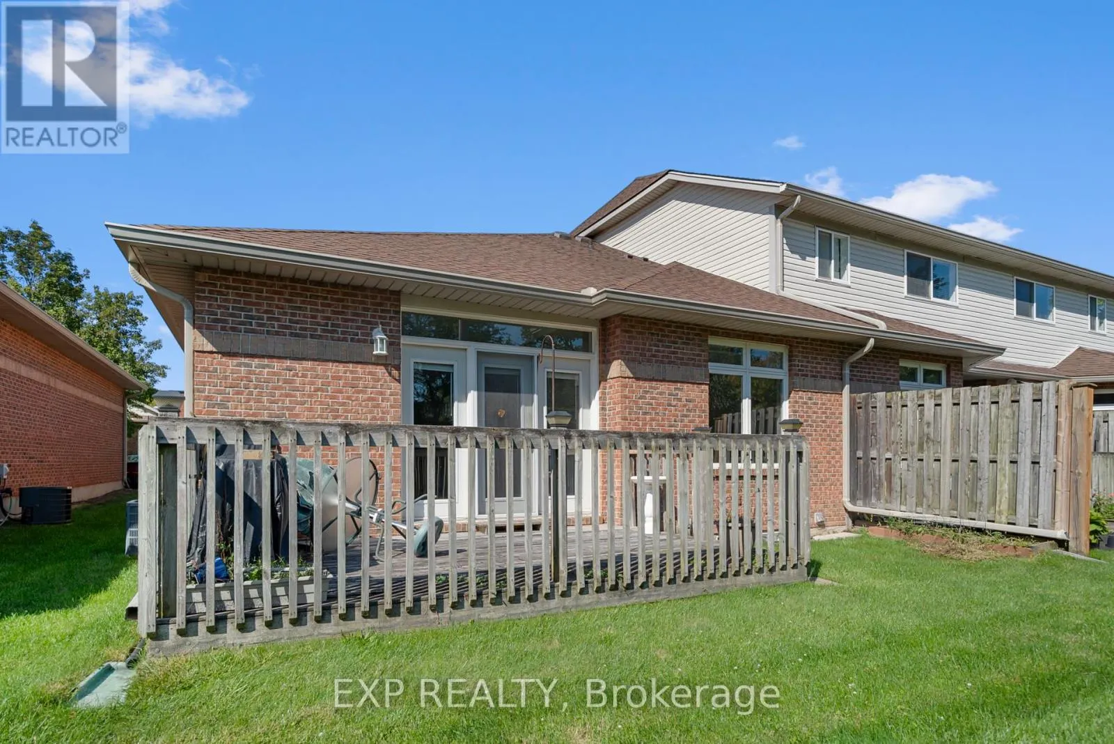 23 - 5595 DRUMMOND ROAD, #23
