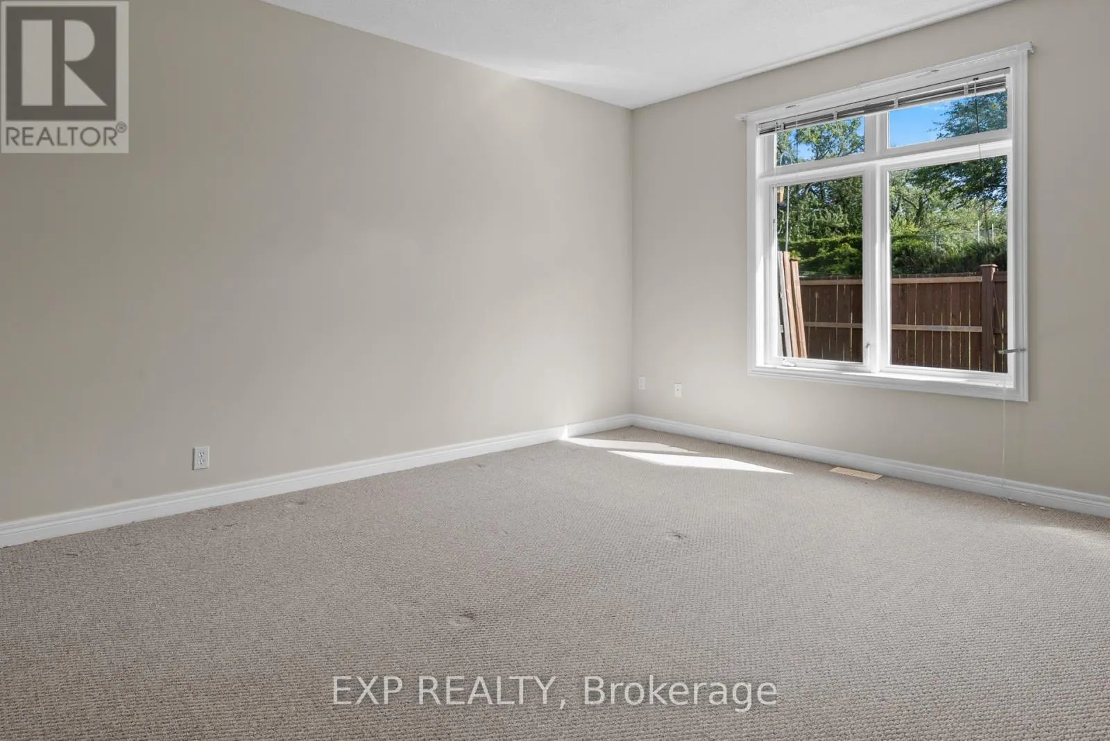 23 - 5595 DRUMMOND ROAD, #23