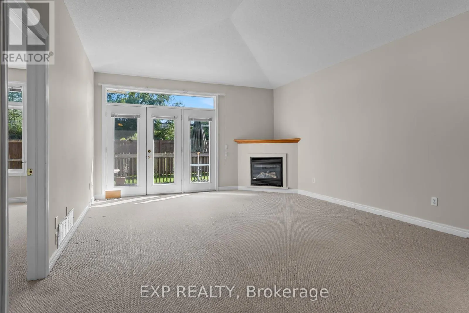 23 - 5595 DRUMMOND ROAD, #23