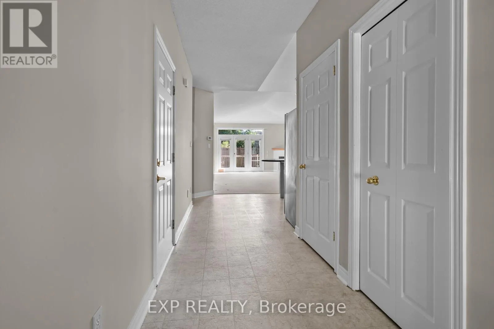 23 - 5595 DRUMMOND ROAD, #23