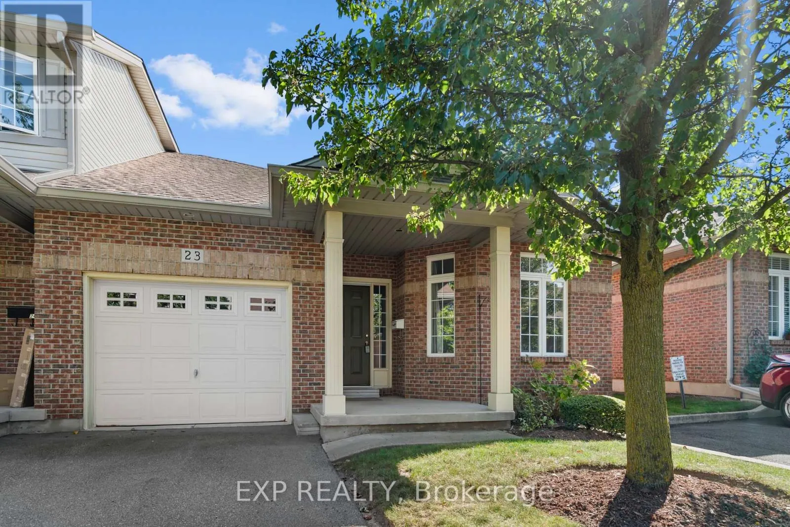 23 - 5595 DRUMMOND ROAD, #23