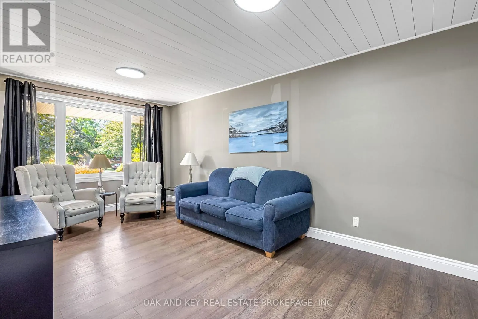 65 SOUTHVIEW CRESCENT