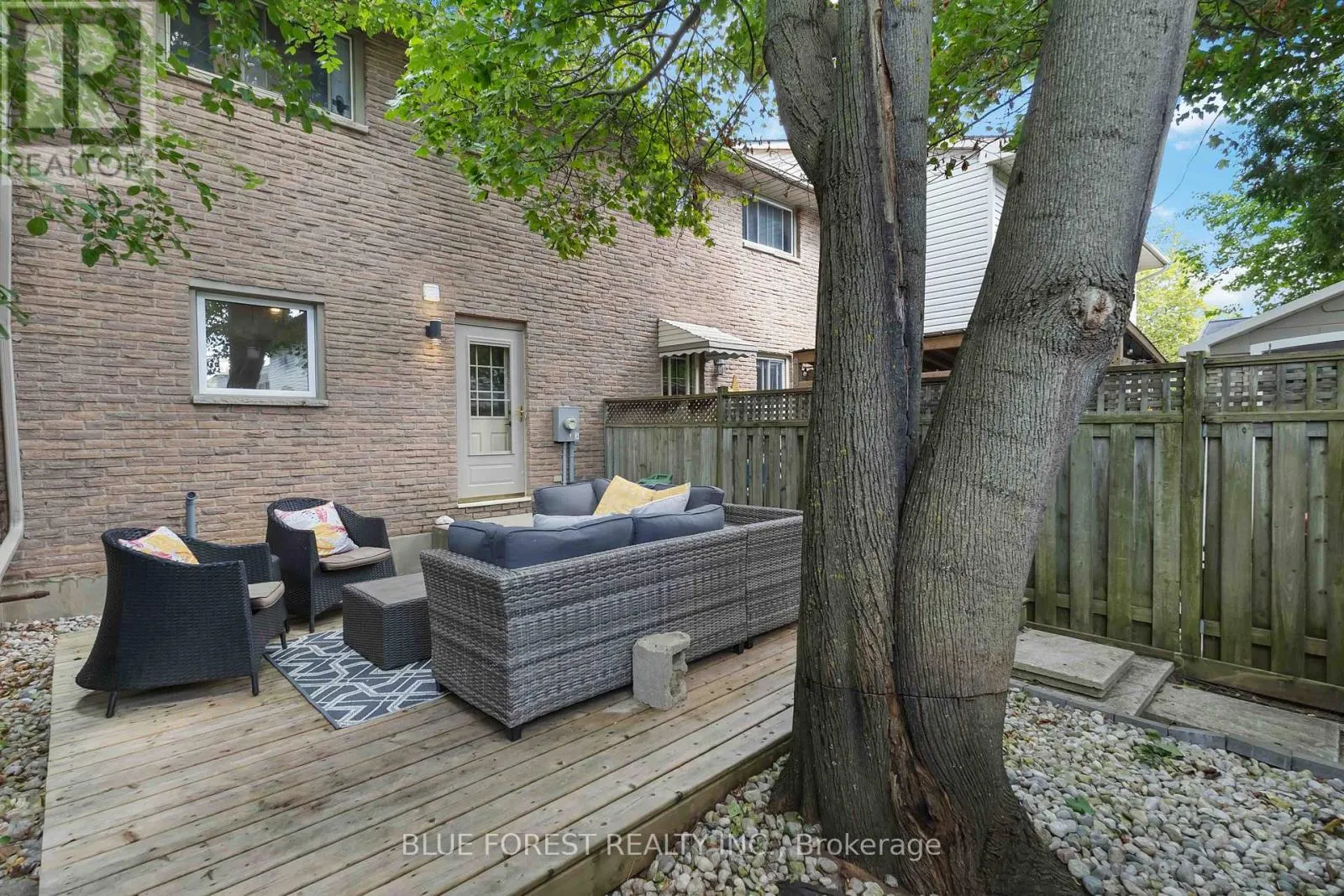 31 - 989 NOTRE DAME DRIVE, #31
