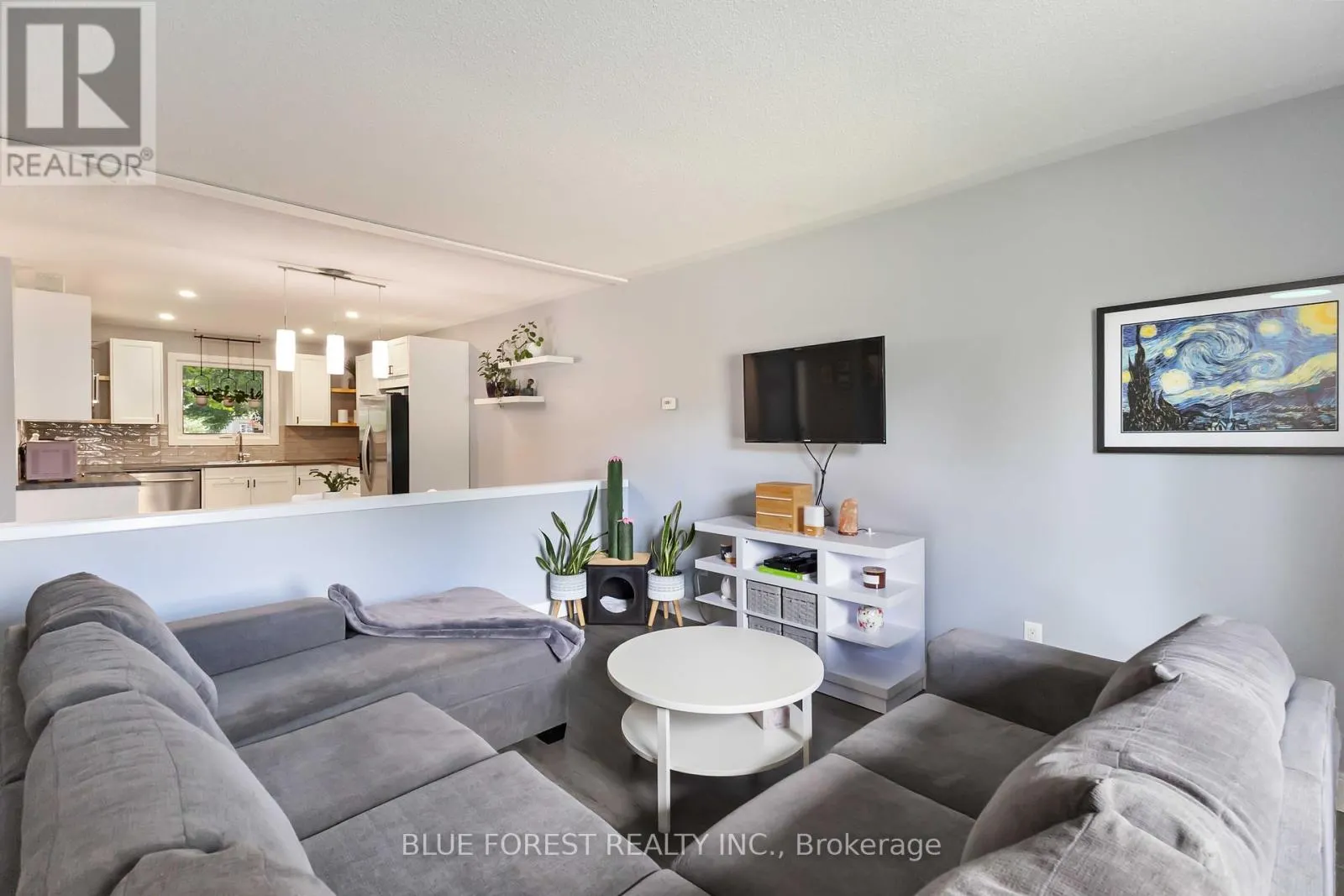 31 - 989 NOTRE DAME DRIVE, #31