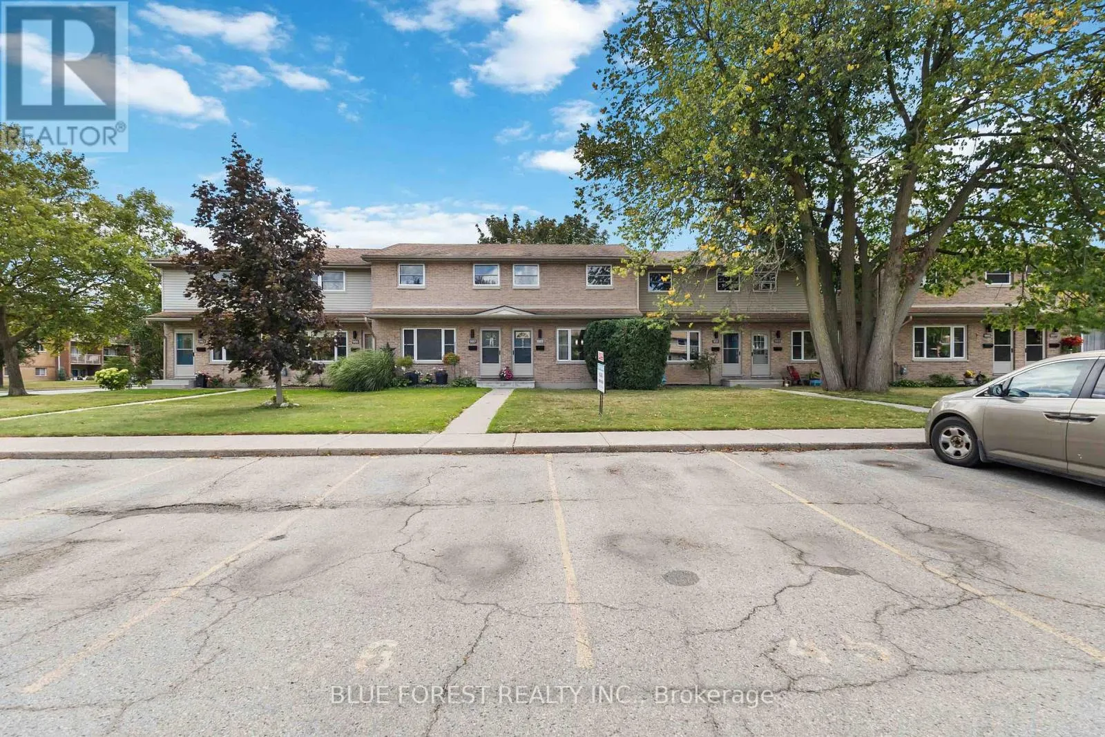 31 - 989 NOTRE DAME DRIVE, #31