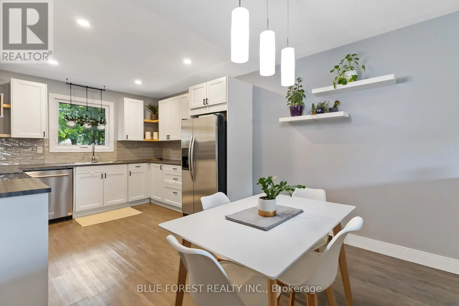 31 - 989 NOTRE DAME DRIVE, #31