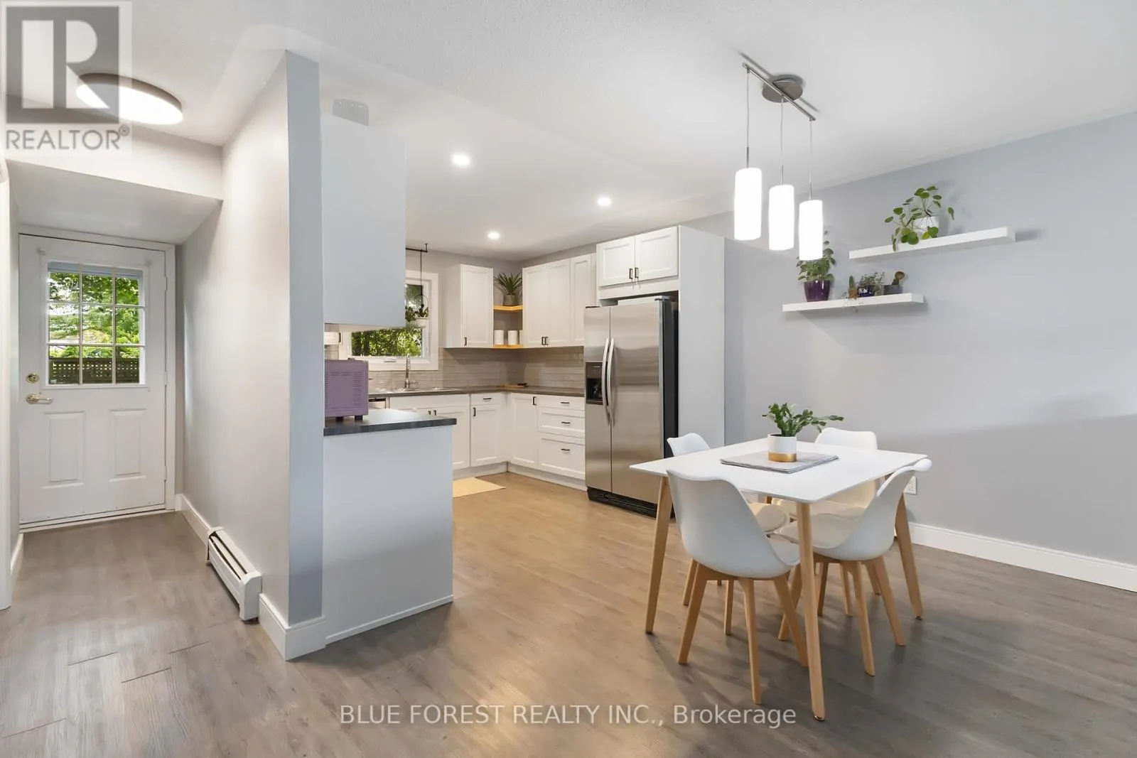 31 - 989 NOTRE DAME DRIVE, #31